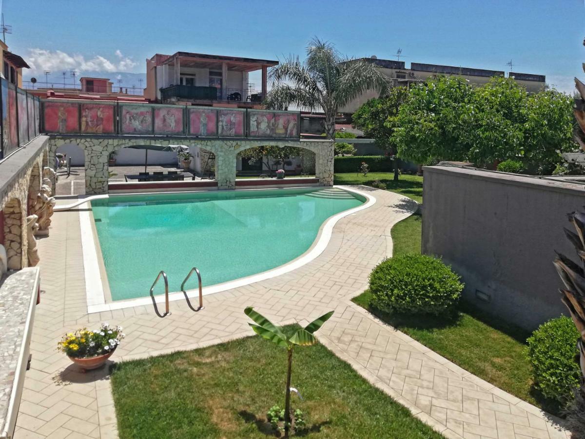 Domus Parthenope Apartment Boscotrecase Bagian luar foto